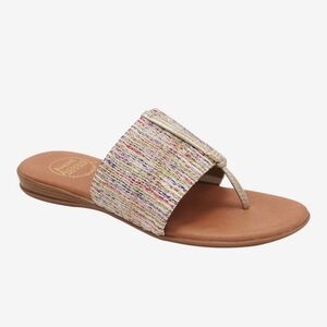 André Assous Nice Natural Stretch-Raffia Featherweights™ Sandals Sz: 7 Metallic